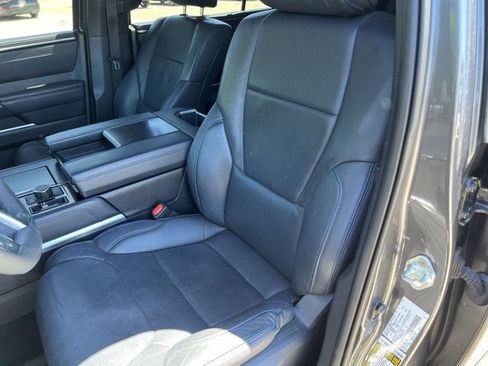 Used 2024 Toyota Sequoia Platinum AWD/4WD image 20