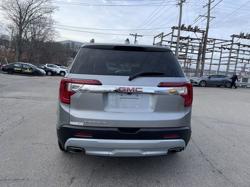 Used 2023 GMC Acadia SLT image 4