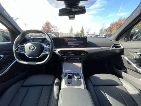 Certified 2025 BMW 330i xDrive Sedan image 17
