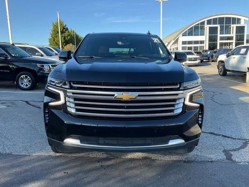 Used 2021 Chevrolet Suburban High Country image 2