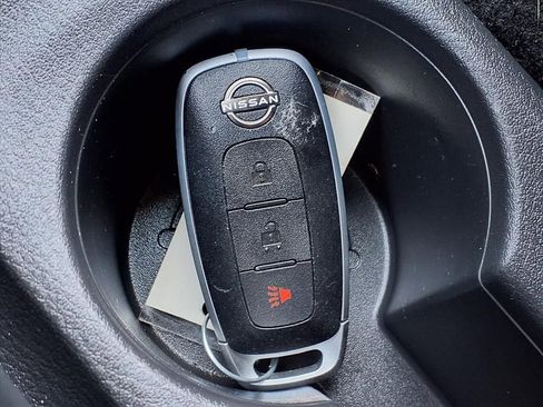 Used 2025 Nissan Kicks Play S image 14