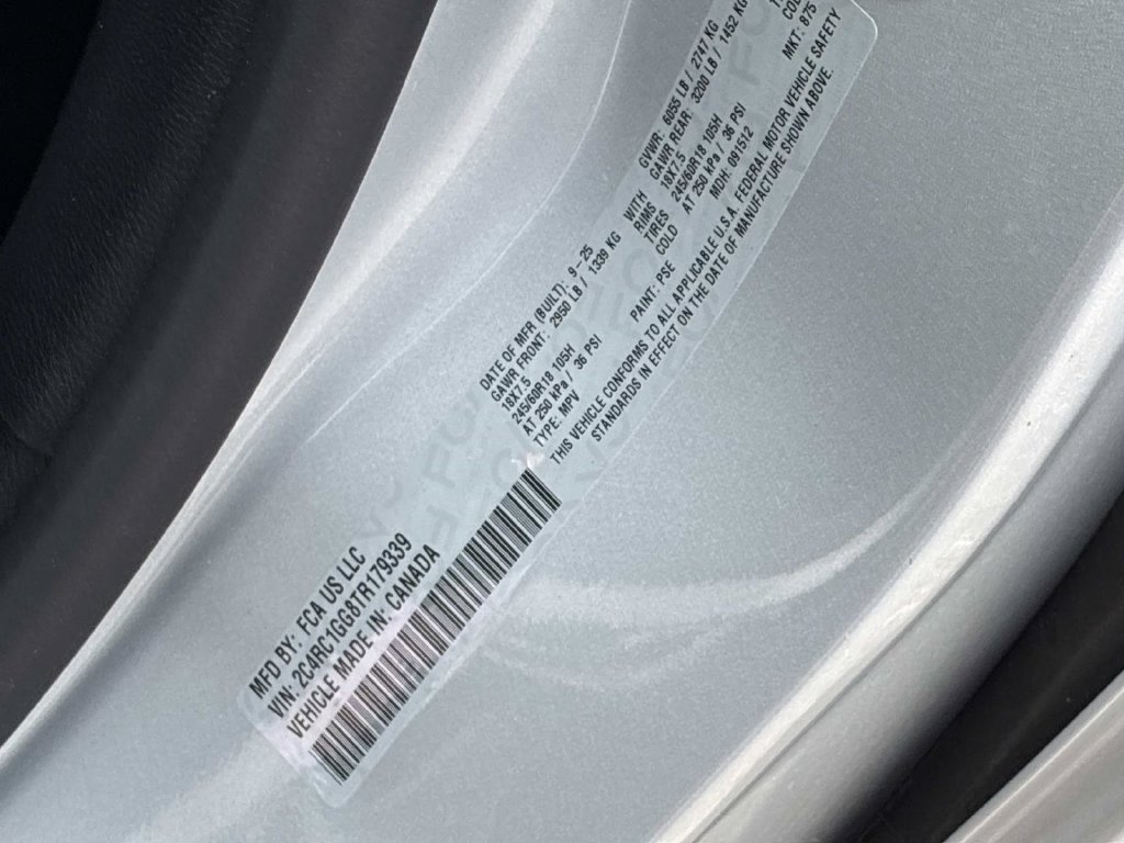 Used 2026 Chrysler Pacifica Limited FWD image 27