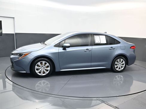 Used 2022 Toyota Corolla LE FWD image 6