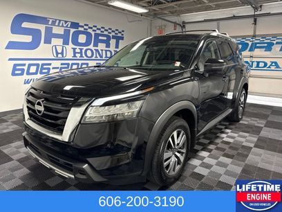 Used 2024 Nissan Pathfinder SL