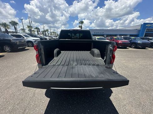 Used 2023 Chevrolet Silverado 1500 ZR2 w/ Technology Package AWD/4WD image 32