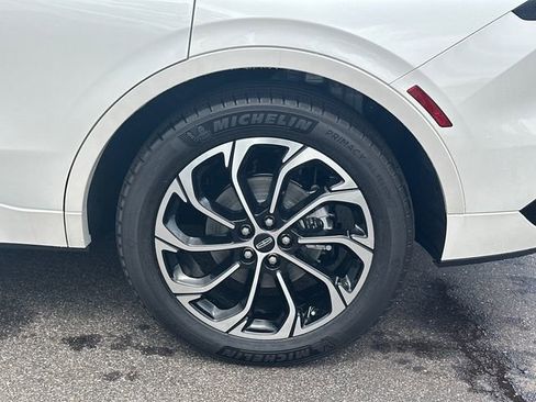 New 2026 Lincoln Nautilus Reserve AWD/4WD image 19
