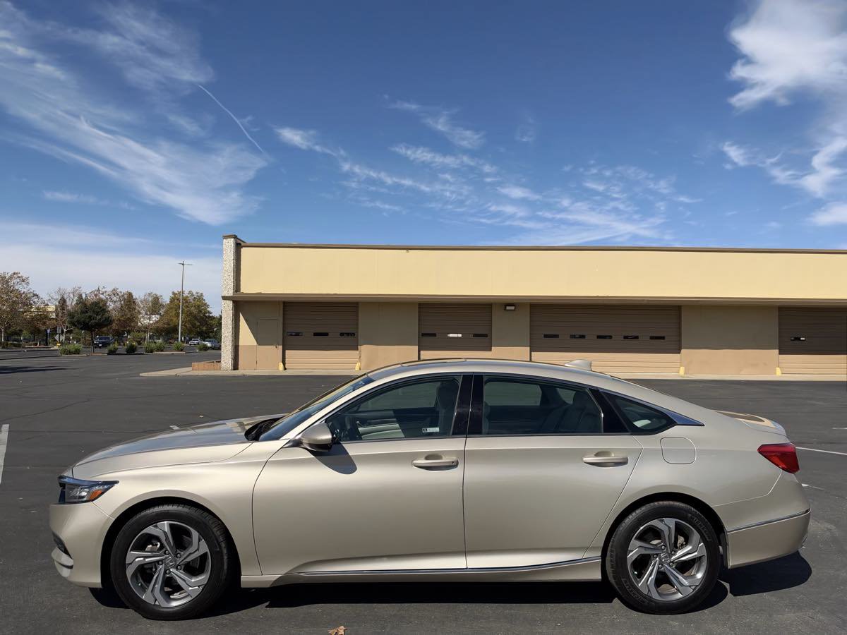 Used 2018 Honda Accord EX image 4