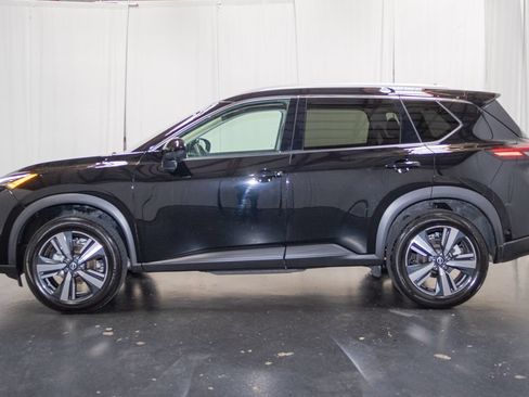 Used 2024 Nissan Rogue SL AWD/4WD image 5