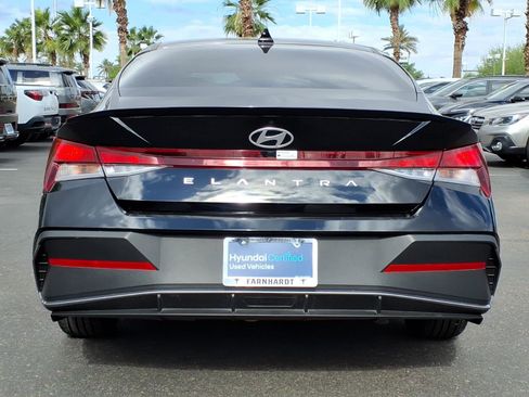 Certified 2025 Hyundai Elantra Sport FWD image 4