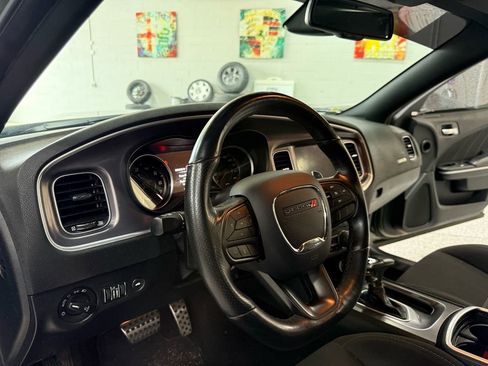 Used 2020 Dodge Charger Scat Pack w/ Dynamics Package RWD image 10