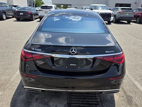 Used 2024 Mercedes-Benz S 580 4MATIC Sedan image 3