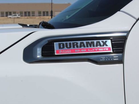 Used 2021 GMC Sierra 2500 AT4 image 12