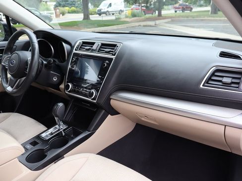 Used 2018 Subaru Outback 2.5i Premium AWD/4WD image 17