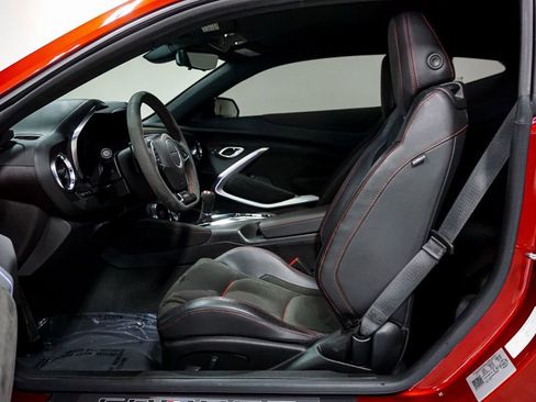 Used 2021 Chevrolet Camaro ZL1 image 8