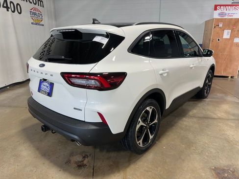New 2025 Ford Escape ST-Line Select w/ Tech Pack #2 AWD/4WD image 8