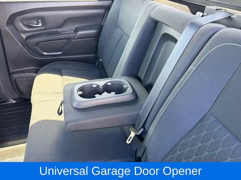 Used 2018 Nissan Titan SV w/ SV Convenience Package AWD/4WD image 28