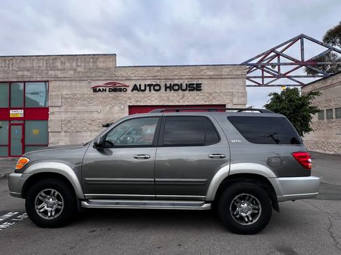 Used 2003 Toyota Sequoia SR5 AWD/4WD image 2