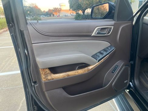 Used 2015 GMC Yukon Denali w/ Premium Package image 13