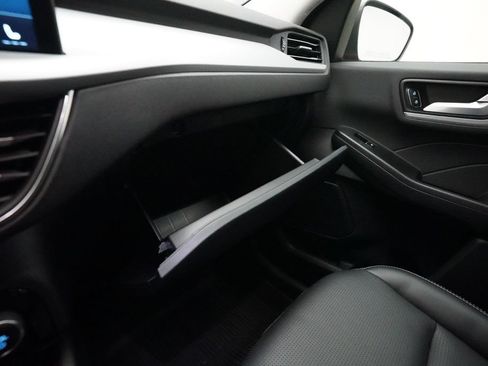 Used 2024 Ford Escape Platinum AWD/4WD image 30