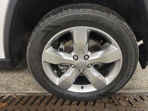 Used 2013 Jeep Grand Cherokee Overland w/ Advance Technology Group image 12