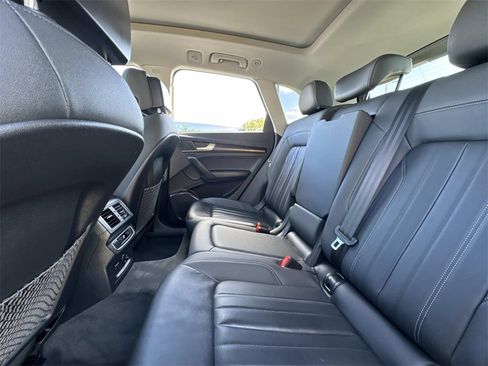 Used 2021 Audi Q5 2.0T Premium w/ Convenience Package image 28