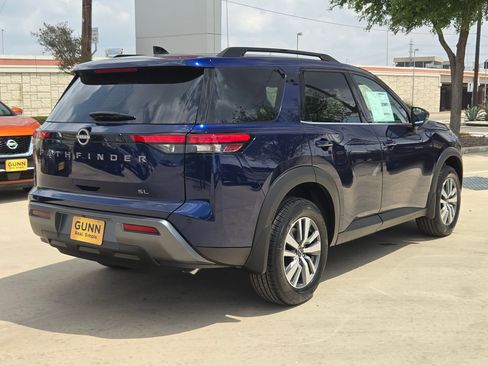 New 2026 Nissan Pathfinder SL FWD image 3