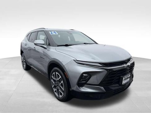 Used 2024 Chevrolet Blazer RS w/ Enhanced Convenience Package image 3