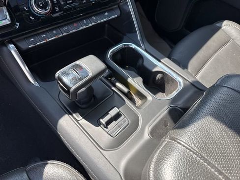 Certified 2024 GMC Sierra 1500 Denali image 26