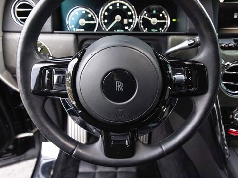 Certified 2019 Rolls-Royce Cullinan image 38