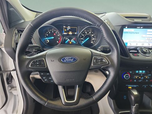 Used 2017 Ford Escape Titanium FWD image 9