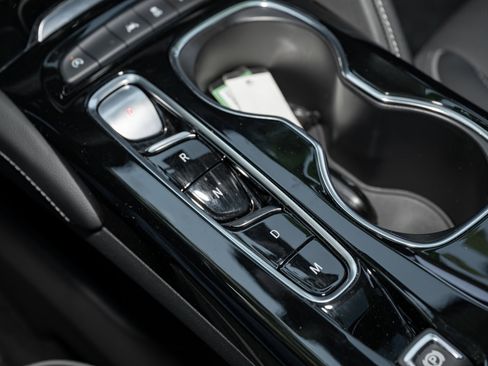 Used 2023 Buick Envision Avenir image 38