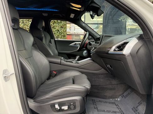 Used 2023 BMW XM image 34