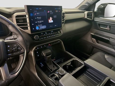 Used 2025 Toyota Tundra Limited image 26