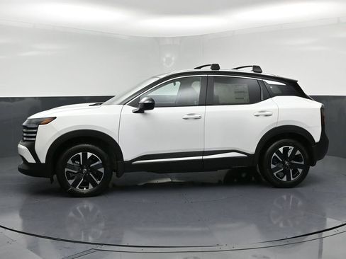 New 2026 Nissan Kicks SV w/ SV Premium Package AWD/4WD image 2