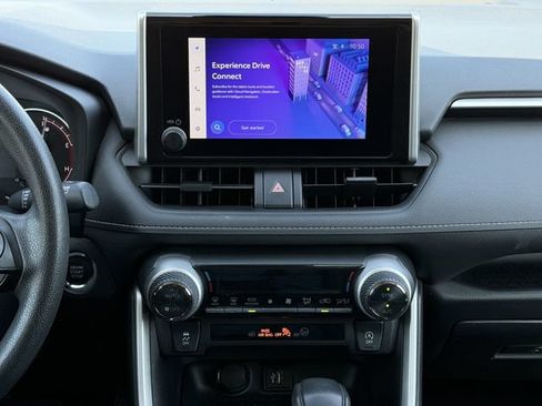 Used 2024 Toyota RAV4 XLE FWD image 17