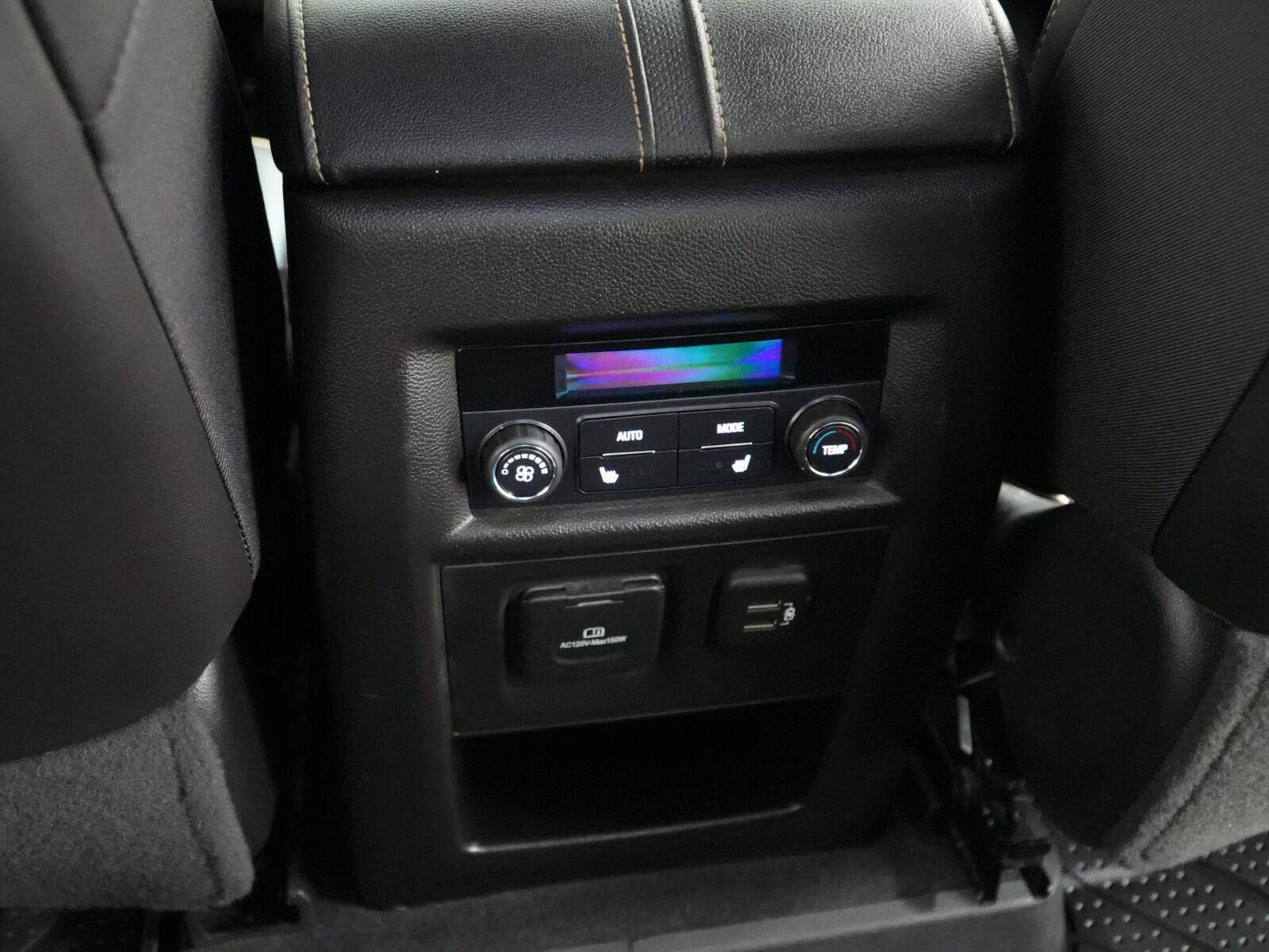 Used 2023 Chevrolet Traverse Premier w/ Redline Edition FWD image 21