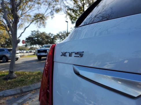 Used 2022 Cadillac XT5 Premium Luxury image 7