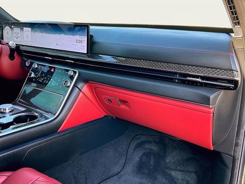 Used 2025 Genesis GV80 3.5T e-SC image 17