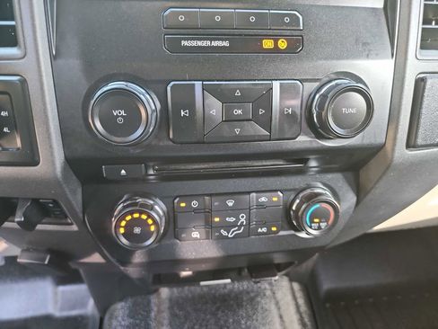 Used 2018 Ford F250 XL w/ Power Equipment Group image 26