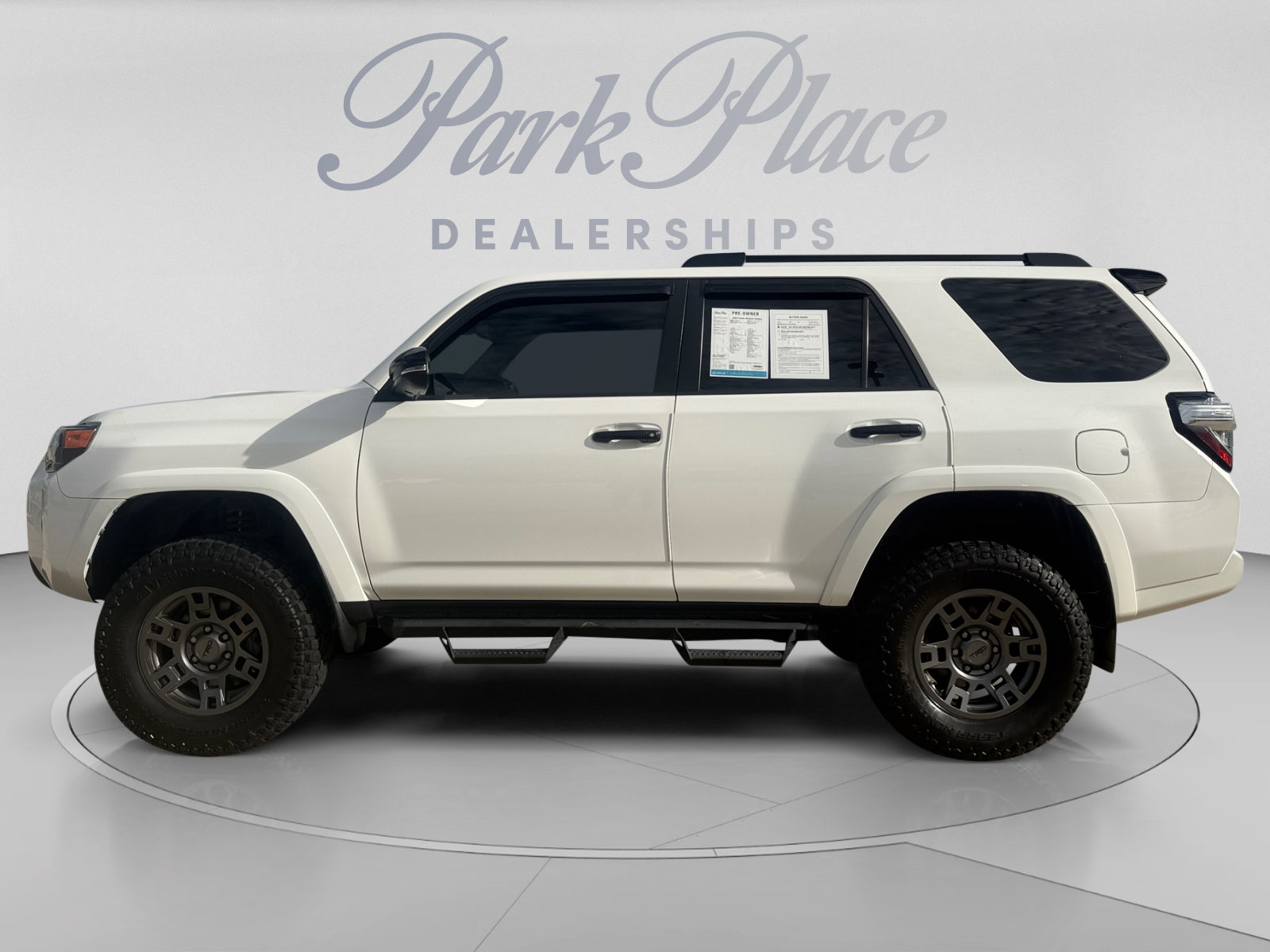 Used 2020 Toyota 4Runner Venture w/ Moonroof Package AWD/4WD image 2