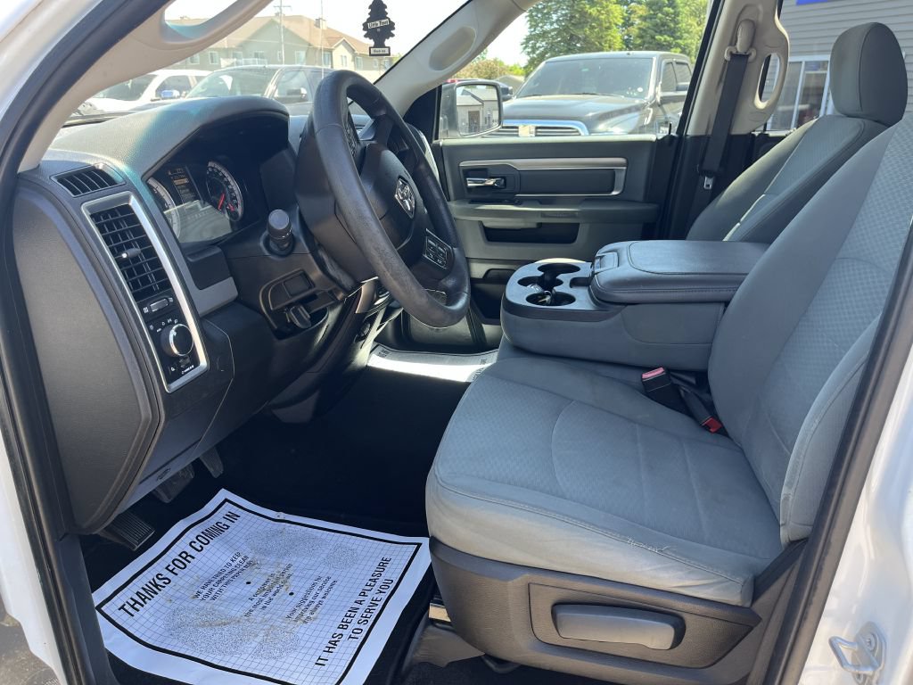 Used 2019 RAM 1500 Classic SLT AWD/4WD image 27