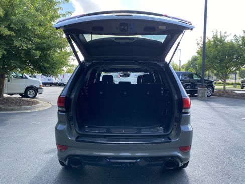 Used 2021 Jeep Grand Cherokee SRT AWD/4WD image 11