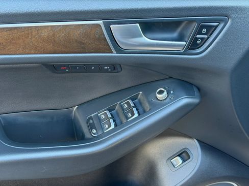 Used 2016 Audi Q5 2.0T Premium Plus w/ Technology Package AWD/4WD image 21