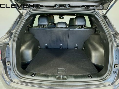 Used 2023 Jeep Compass Limited image 11