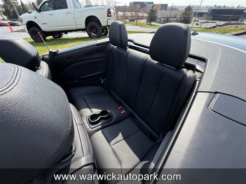 Used 2018 BMW 230i xDrive Convertible image 9