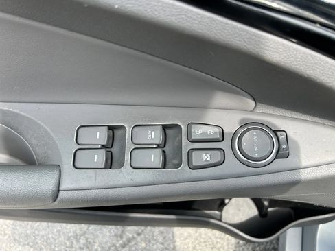 Used 2013 Hyundai Sonata Limited w/ Premium Pkg FWD image 25