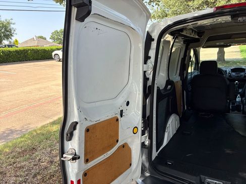 Used 2015 Ford Transit Connect XL FWD image 30