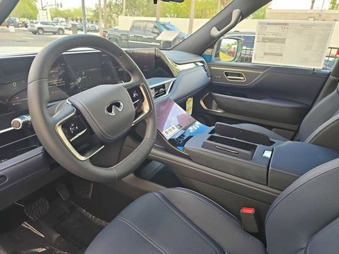 New 2026 INFINITI QX80 4WD w/ Sport Exterior Package image 17