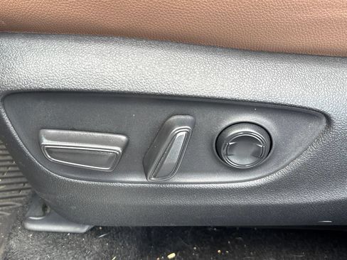 Used 2026 Toyota Grand Highlander AWD Hybrid image 10