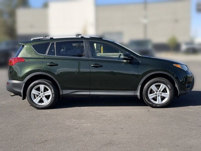 Used 2013 Toyota RAV4 XLE AWD/4WD image 9